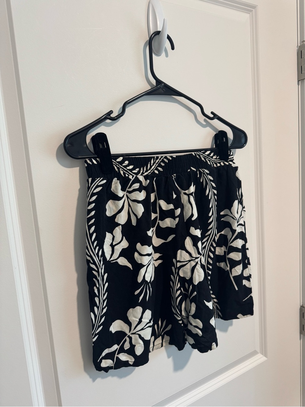 Mlle Gabrielle Black Floral Drawstring Shorts - Picture 3 of 6